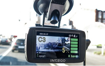 Тест видеорегистратора с радар-детектором Intego Hunter